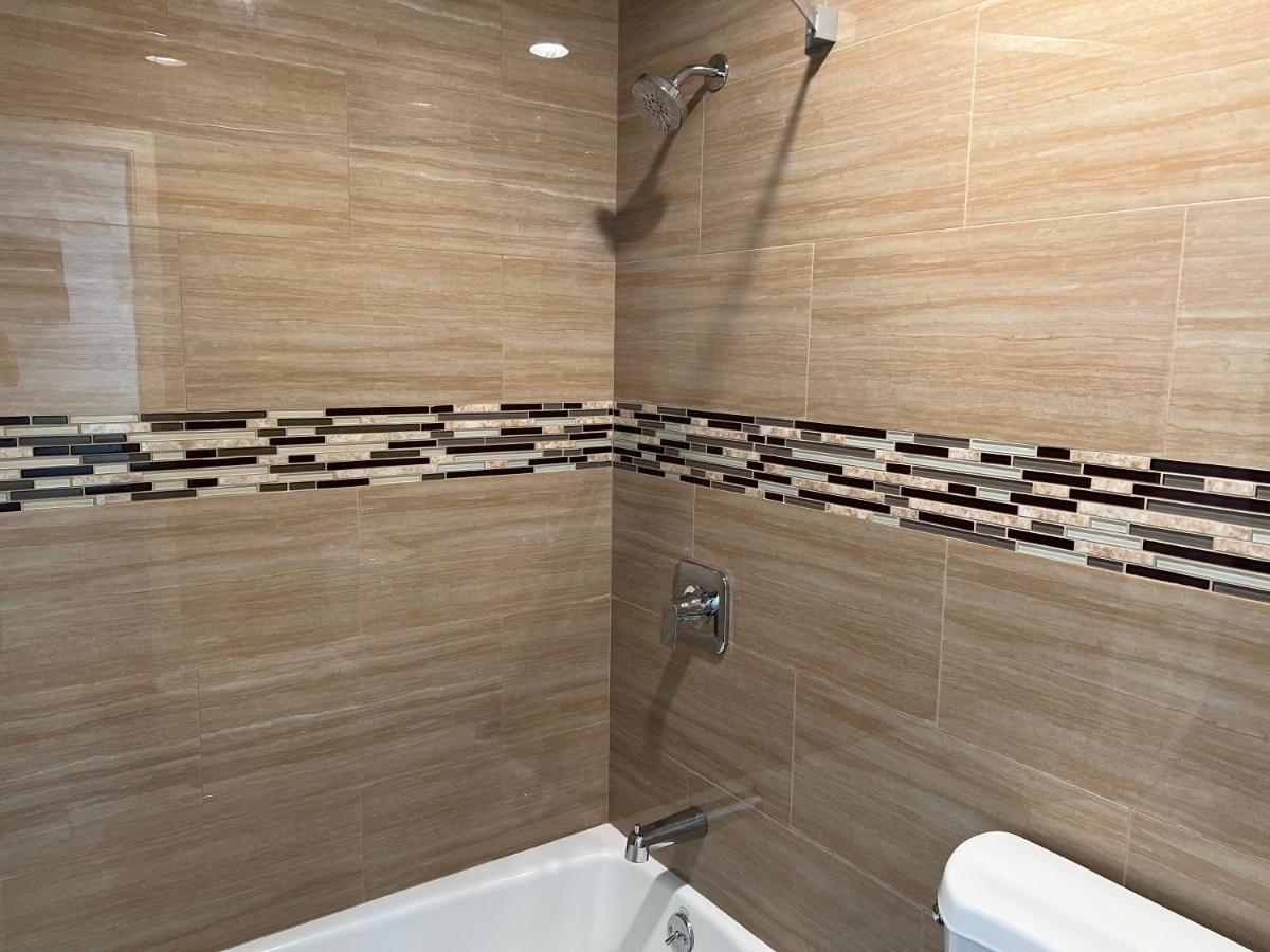 Industry Inn & Suites La Puente Ngoại thất bức ảnh