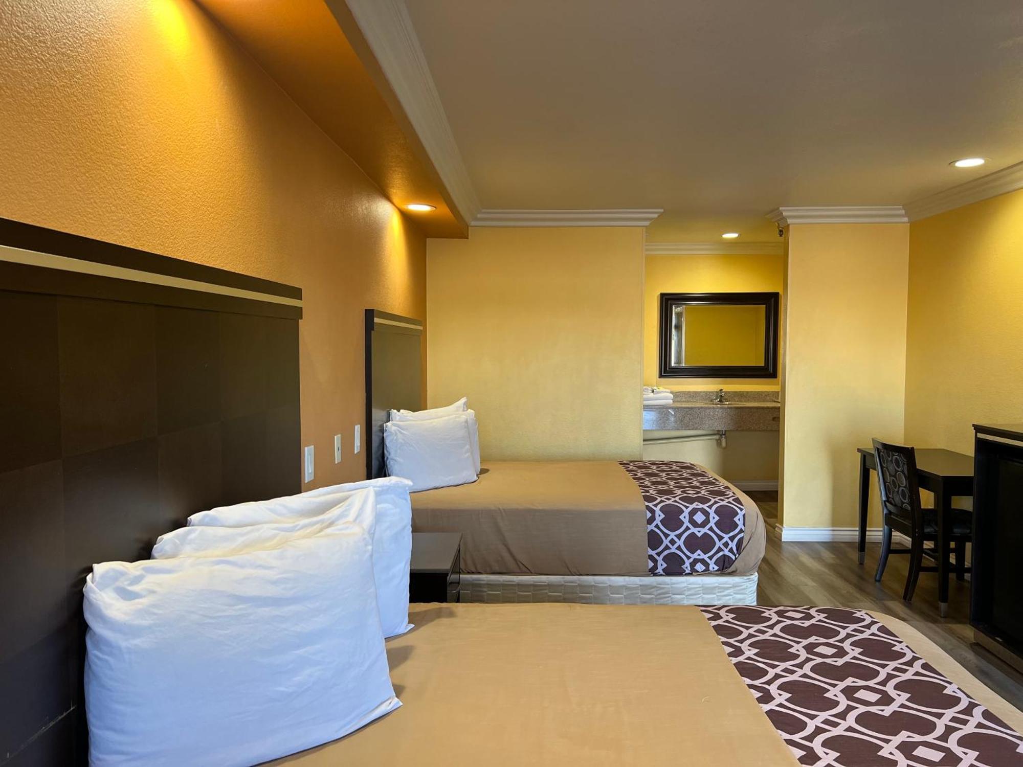 Industry Inn & Suites La Puente Ngoại thất bức ảnh