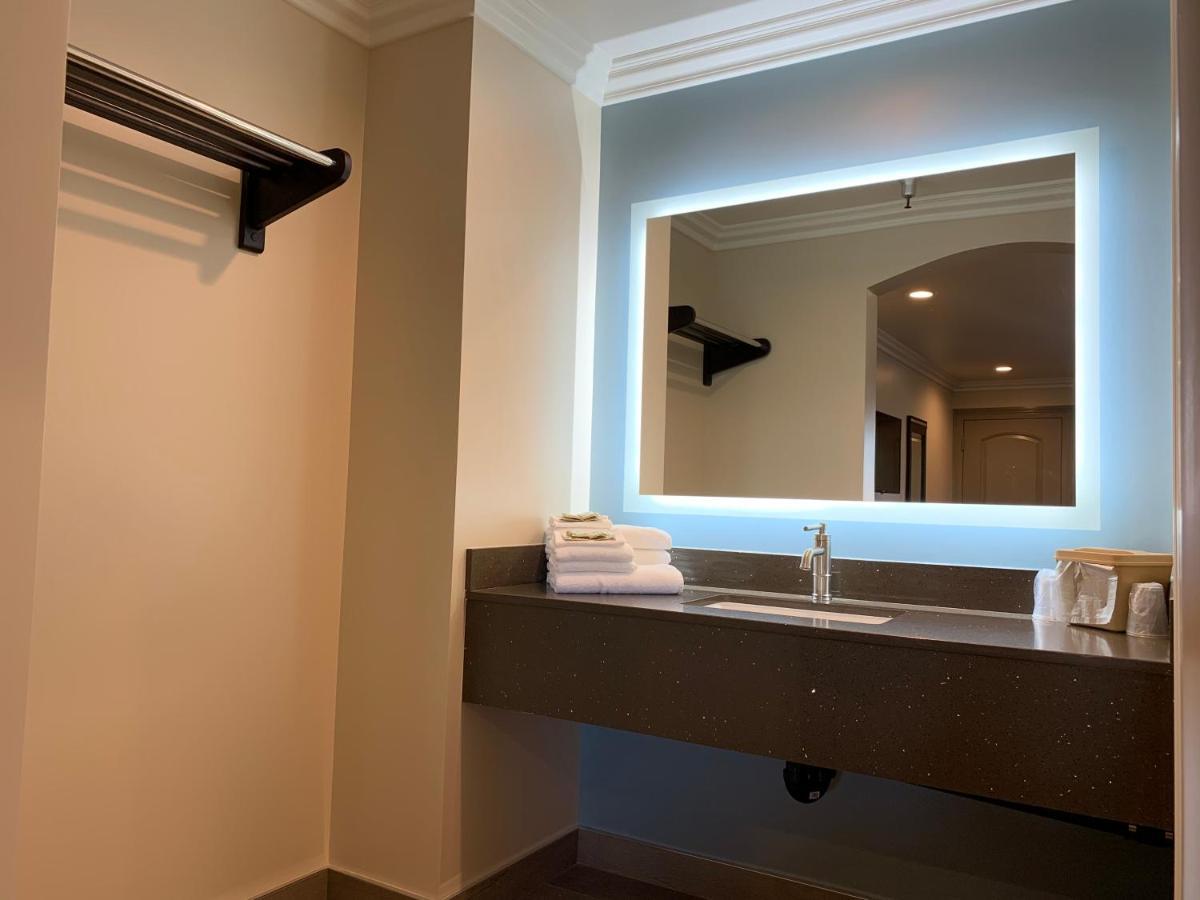 Industry Inn & Suites La Puente Ngoại thất bức ảnh
